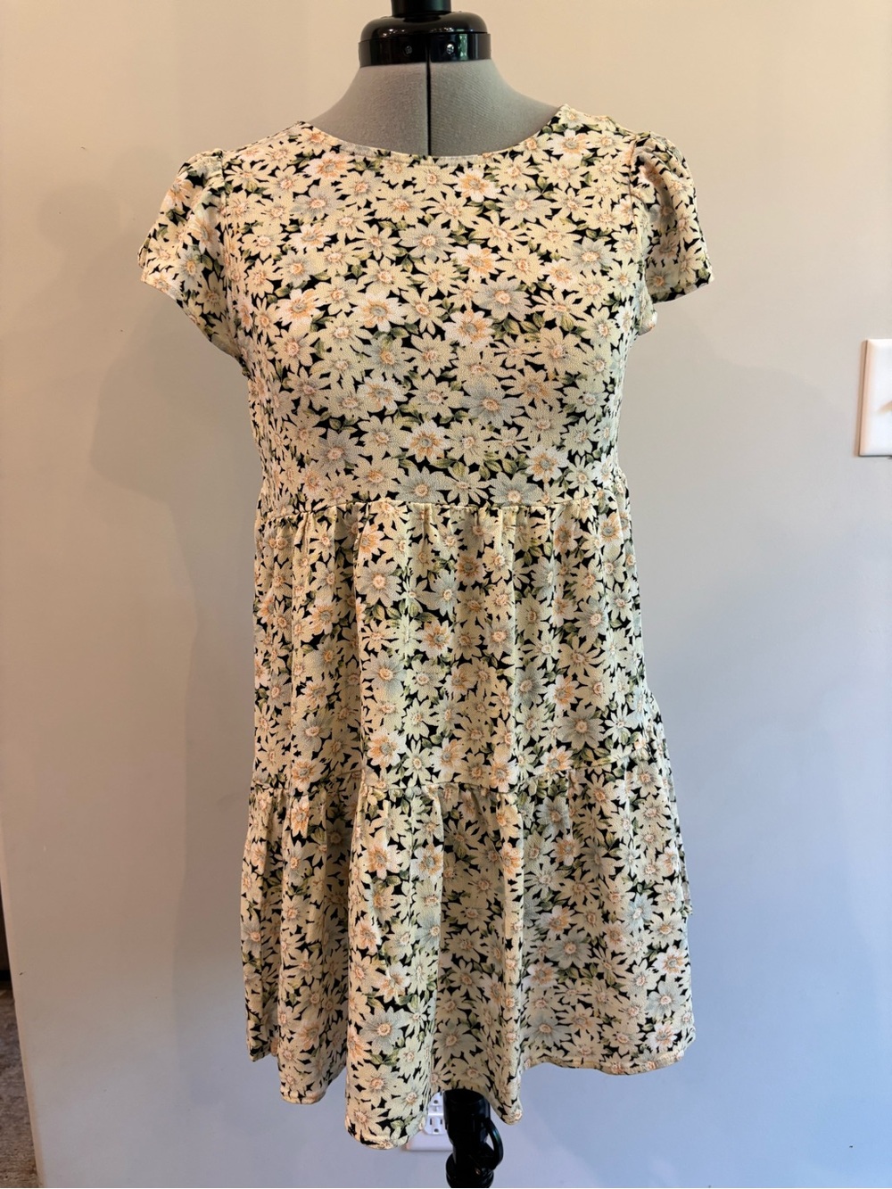 American Eagle Outfitters Cream and Black Floral Tiered Mini Dress 0208